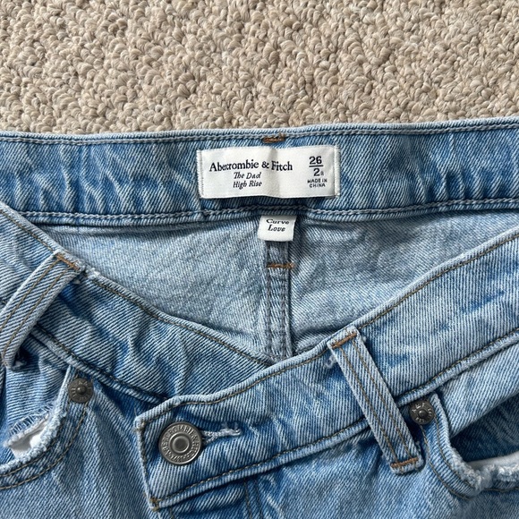 Abercrombie The Dad High Rise Curve Love Jeans - Size 2R - Picture 2 of 4